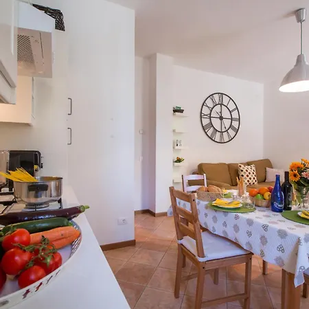 Casa Al Prato Apt. A * 바레나