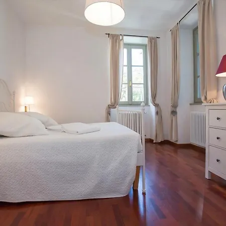 Casa Al Prato Apt. A * ヴァレンナ